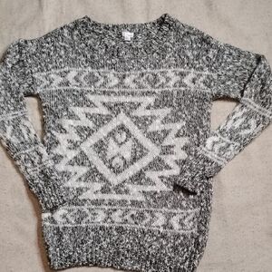 Garage Black and White Patterned Crew Neck Sweater